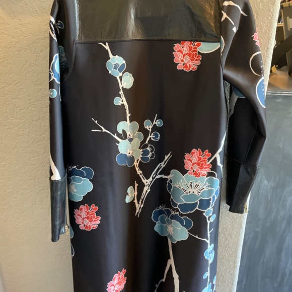 Mid length jacket - Picture 5 of 9